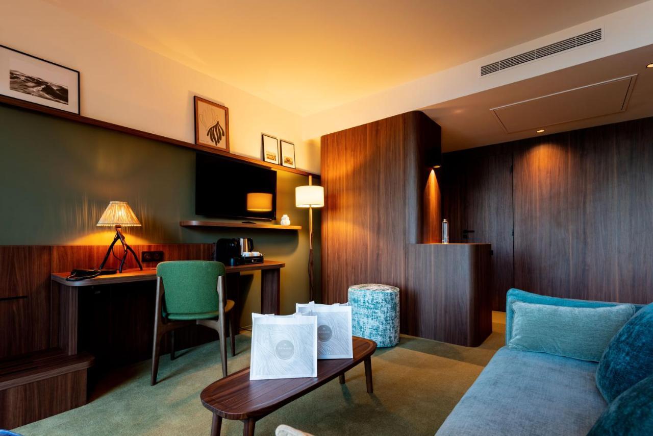 Hotel Roz Marine Thalasso Resort Perros-Guirec Exterior photo